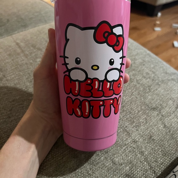 Hello Kitty Valentines coffee tumbler! - Picture 3 of 3